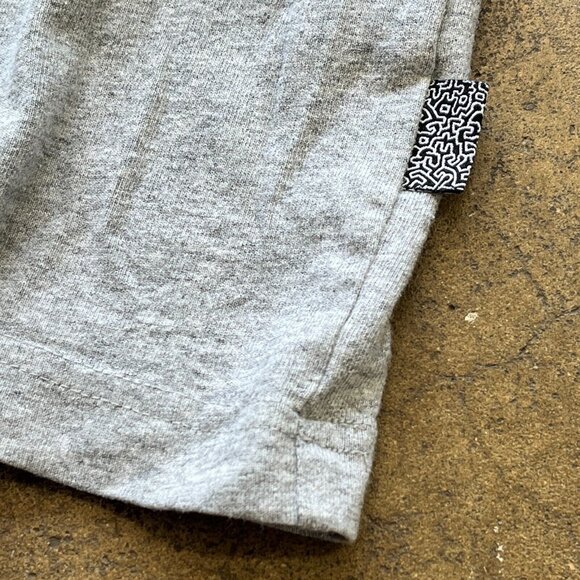 UNIQLO SPRZ NY x Keith Haring XS Radiant Baby MoMA Shortsleeve T-Shirt - Picture 5 of 5